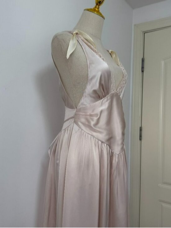 Helsa The Silk Celeste Dress - Picture 11 of 16